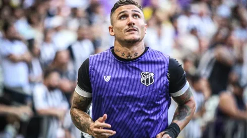 Lucas Emanuel/AGIF - Vina é punido pelo STJD e torcida do Ceará reage