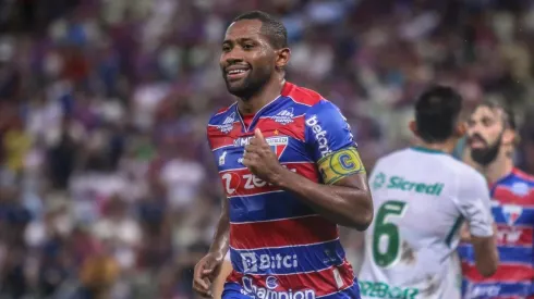 Foto: Lucas Emanuel/AGIF - Tinga deve voltar ao time no próximo compromisso.