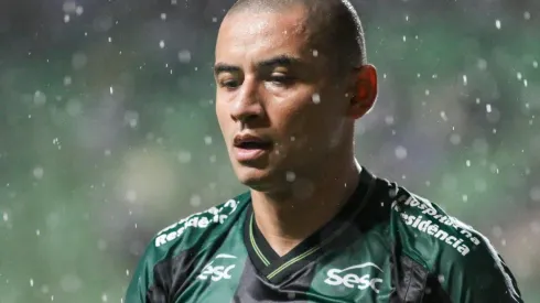 Foto: Fernando Moreno/AGIF - Wellington Paulista viu o Coelho perder para o Flamengo