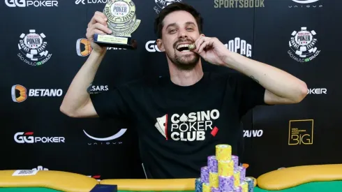 O argentino Franco Vizzotto ficou com o título do Brazilian Storm (Foto: Rafael Terra/WSOP Brazil)
