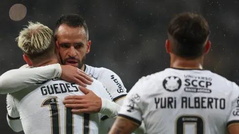 Foto: Marcello Zambrana/AGIF - Renato Augusto, Róger Guedes e Yuri Alberto