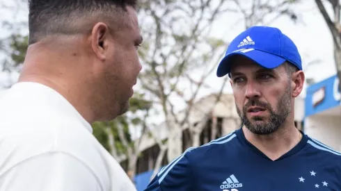 Foto: Gustavo Aleixo/Cruzeiro/Divulgação - Ronaldo e Pezzolano: investidor minimizou tropeços do time nos últimos jogos