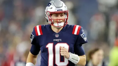 Mac Jones deverá começar jogando contra o Jets