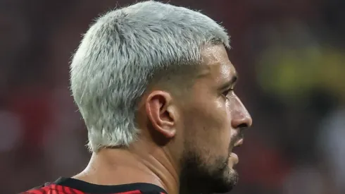 Arrascaeta foi comparado com meia do Fluminense (Foto: Marcello Zambrana/AGIF)