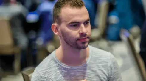 Renan Bruschi ficou com a medalha de prata em torneio realizado na cidade de Londres (Foto: Eloy Cabacas/PokerStars)