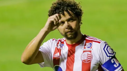 Foto: Rafael Vieira/AGIF – Victor Ferraz pode ter se despedido do Náutico contra a Chapecoense
