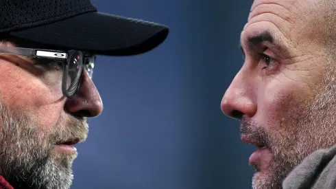 Foto: Laurence Griffiths/Getty Images – Klopp e Guardiola são rivais na Premier League.