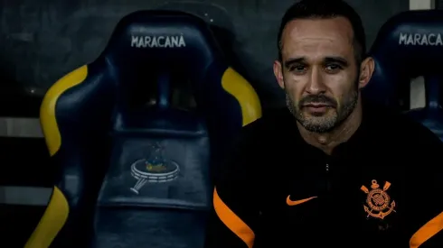 Foto: Thiago Ribeiro/AGIF - Filipe Almeida: auxiliar de Vítor Pereira comandou o Corinthians contra o Flamengo