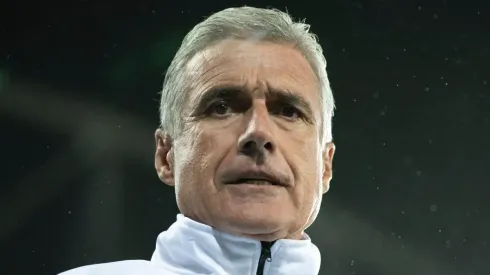 Luís Castro age nos bastidores para conquistar feito inédito no Botafogo