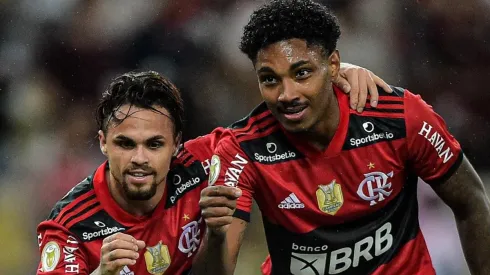 Foto: Thiago Ribeiro/AGIF - Michael e Vitinho