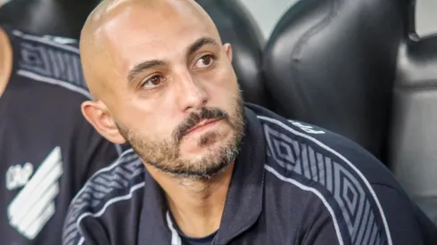 Foto: Gabriel Machado/AGIF - Rafael Guanaes comandará o Operário-PR em 2023