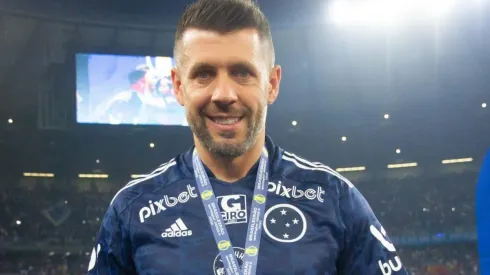 Foto: Fernando Moreno/AGIF - Pezzolano vai continuar no Cruzeiro em 2023