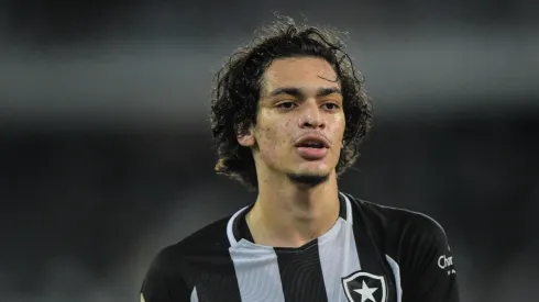 Thiago Ribeiro/AGIF - Matheus Nascimento vira alvo de rival do Botafogo
