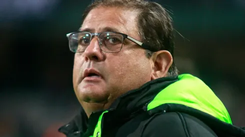 Foto: Gabriel Machado/AGIF - Guto Ferreira: elenco do Coritiba vem passando por mudanças