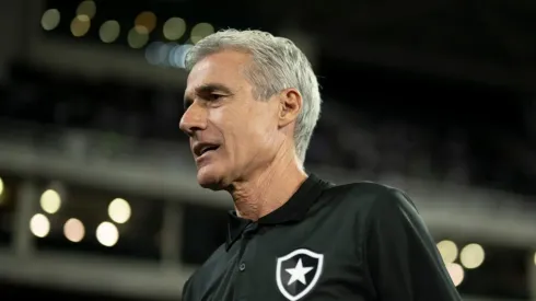 Foto: Jorge Rodrigues/AGIF - Luís Castro tem experiência trabalhando na base.