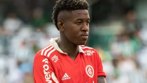 Foto: Robson Mafra/AGIF - Vitão: zagueiro tem futuro incerto no Inter