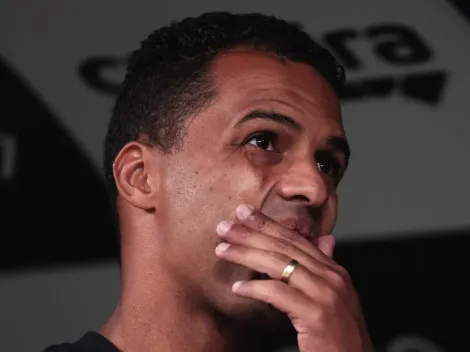 Volante quer jogar com Fernando Lázaro e 'cava' vaga no Corinthians