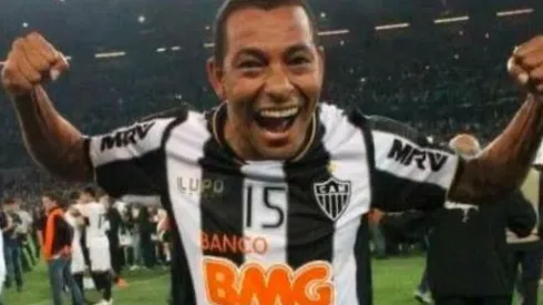 Foto: Arquivo Pessoal Gilberto Silva/Instagram oficial - Gilberto Silva teve duas passagens pelo Galo