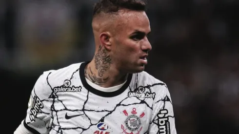 Ettore Chiereguini/AGIF - Luan atualmente no Santos, volta ao Timão em 2023
