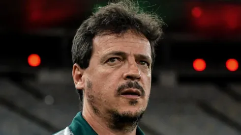 Diniz manda a real e entrega sobre permanência no Flu