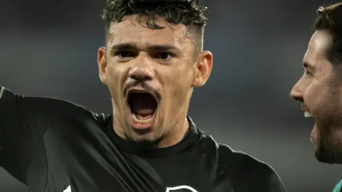 Foto: Jorge Rodrigues/AGIF – Tiquinho Soares: atacante será titular do Botafogo em amistoso