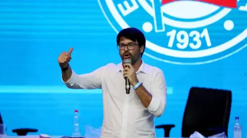 Foto: Felipe Oliveira / EC Bahia - Bellintani comemorou resultado da votação dos sócios