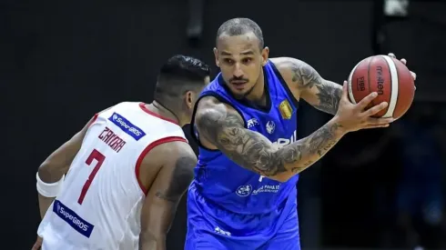 Alex é um dos líderes do Bauru