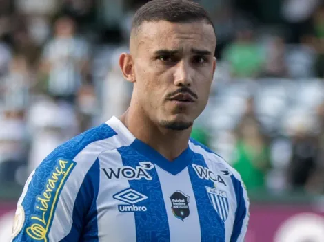 Coritiba não para em Pottker e quer atacante da Série A