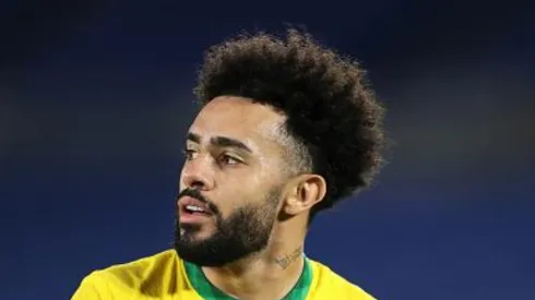 Claudinho aparece cantando música do Fla e amigo ‘crava’ ida para o Mengão