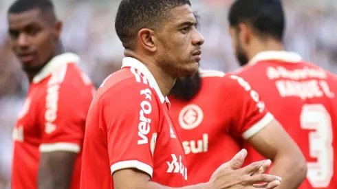 Foto: Fernando Moreno/AGIF - Taison: futuro do camisa 7 no Inter é uma incógnita