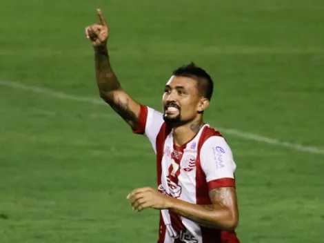 Kieza faz post se despedindo nas redes e torcida do Náutico 'se emociona'