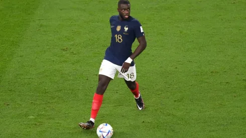 Photo by Stu Forster/Getty Images – Zagueiro é uma das novidades da França para a Copa do Mundo do Qatar