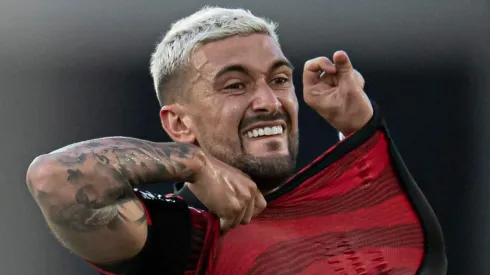 Foto: Jorge Rodrigues/AGIF - Arrascaeta pode ter um novo companheiro no meio-campo do Flamengo.