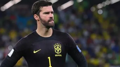 Foto: Laurence Griffiths/Getty Images - Alisson foi criticado nas redes sociais