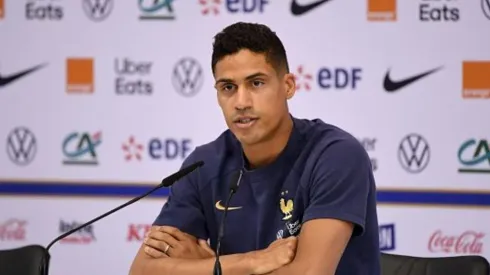 Anthony Bibard/FEP/Icon Sport via Getty Images - Varane dando entrevista coletiva