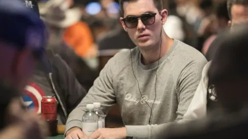 Alex Fitzgerald revela conselhos valiosos para o poker (Foto: Hayley Hochstetler/PokerNews)