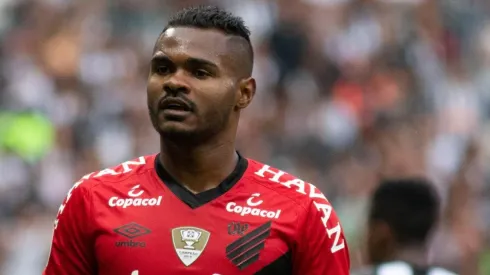 Fernando Moreno/AGIF – Nikão, um dos principais jogadores do Athlético-PR de 2019 e 2020