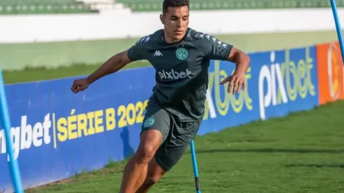 Foto: Thomaz Marostegan/Guarani FC - Yuri fez gols decisivos para a permanência do Bugre.