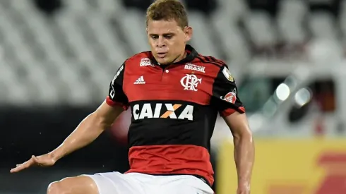 Foto: Thiago Ribeiro/AGIF - Jonas em ação contra o River Plate (ARG) em 2018.