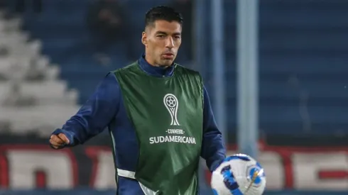 FocoUy/AGIF - Suárez vira assunto na torcida do Internacional