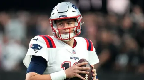 Mac Jones lidera o Patriots para chegar aos playoffs