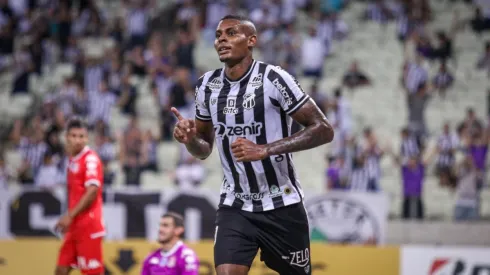 Lucas Emanuel/AGIF – Cléber vira assunto no Coritiba