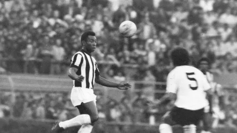 Foto: Lemyr Marvins/Getty Images - Pelé fez do Corinthians a sua maior vítima na carreira