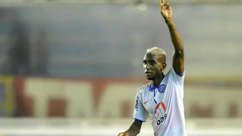 Fabio Castro/AGIF - Talisca vira assunto no Bahia
