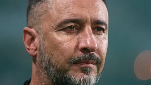 Foto: Gabriel Machado/AGIF – Vítor Pereira tem conhecimento da situação do goleiro Hugo, alvo de japoneses