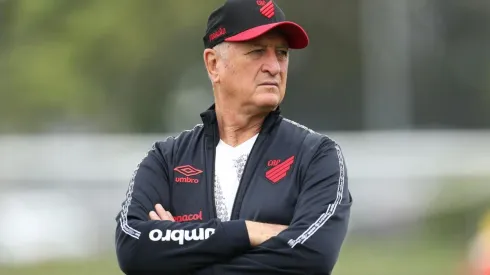 Foto: José Tramontin/athletico.com.br/Divulgação – Felipão: diretor lamentou ida de defensor para o Inter