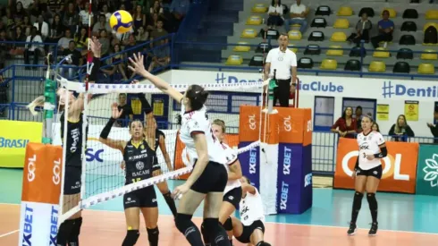 Praia Clube derrotou o Sesc Flamengo no 1º turno