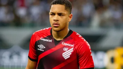 Foto: Fernando Moreno/AGIF - Vitor Roque: destaque do Athletico