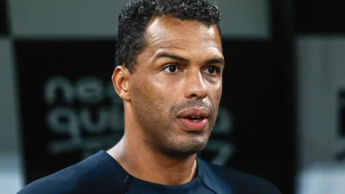 Foto: Marcello Zambrana/AGIF - Fernando Lázaro: técnico saiu em defesa de jogador do Corinthians