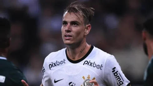 Foto: Ettore Chiereguini/AGIF - Róger Guedes começou bem a temporada de 2023.